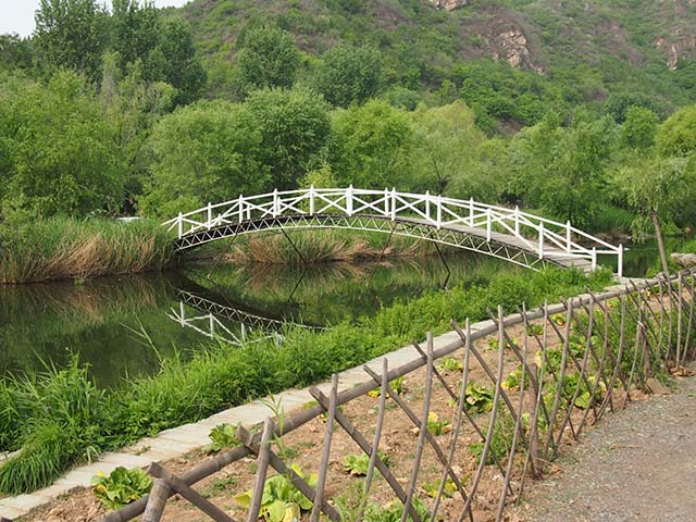 天津木扶手河道護欄規(guī)格型號齊全